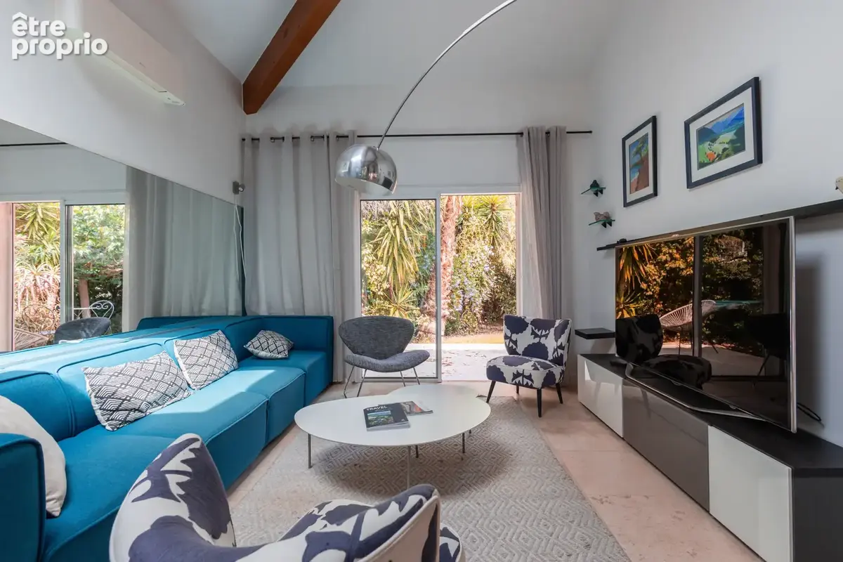 Sanary-sur -mer  / quartier beaucours - villa de 170 m2 avec piscine - photo 8