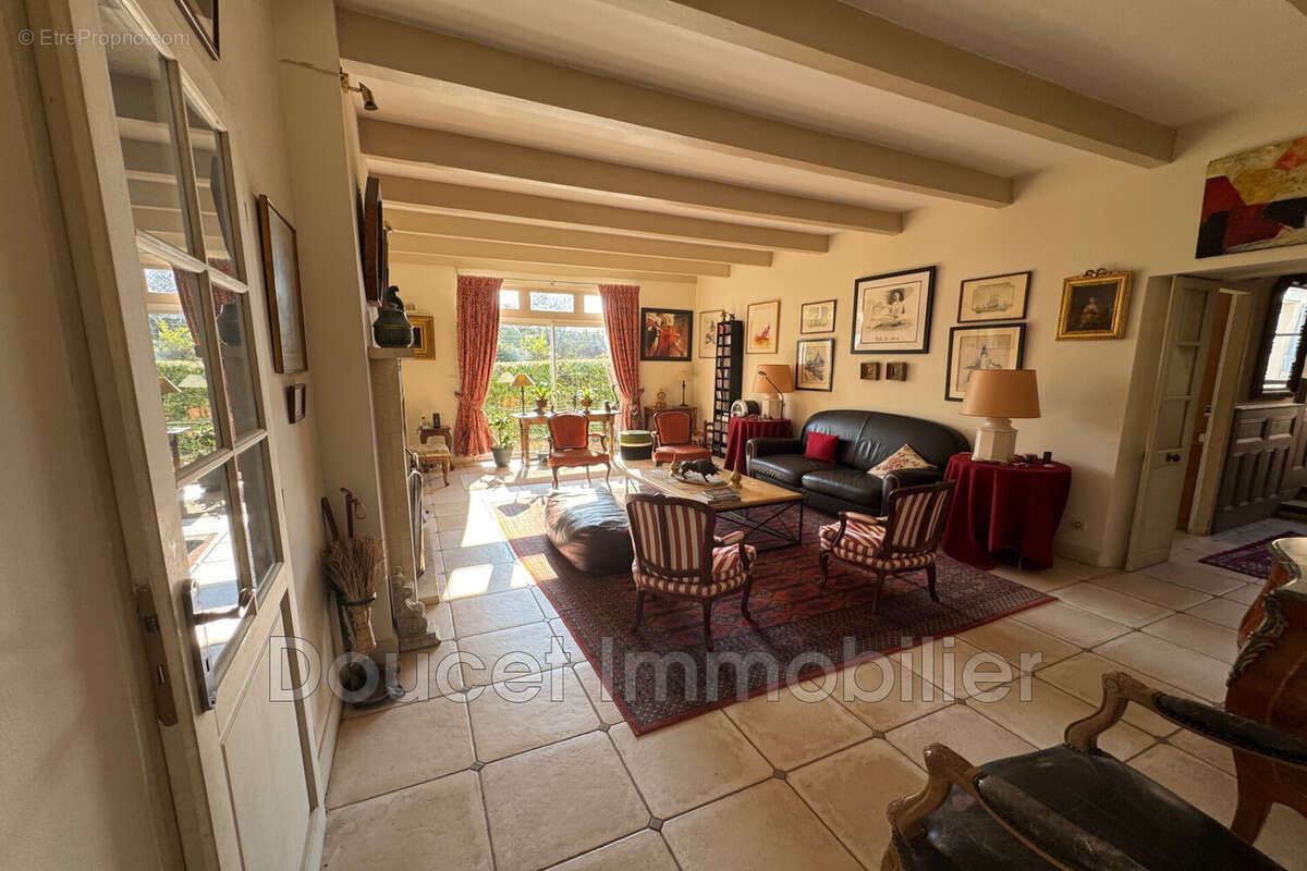 Maison à ESPONDEILHAN