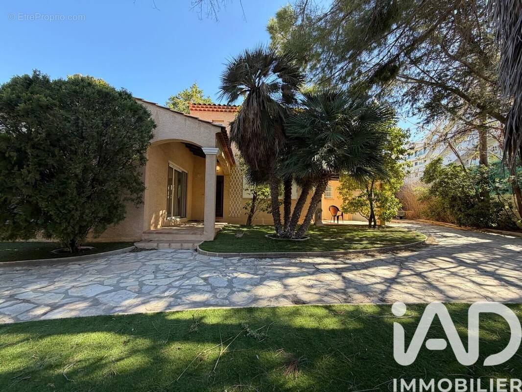 Photo 1 - Maison à MARSEILLE-8E