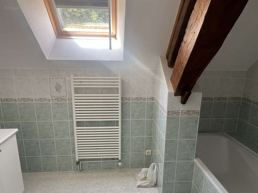 Maison à VENDENESSE-LES-CHAROLLES