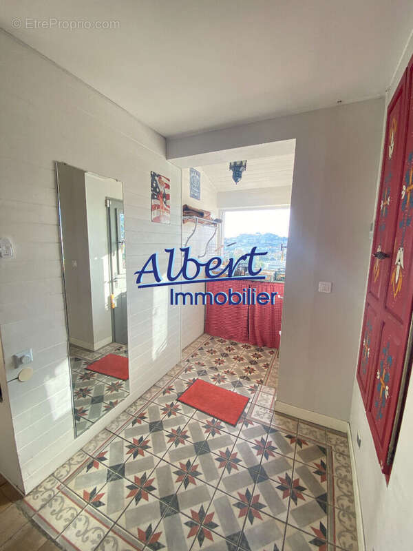 Villa spacieuse à vendre à Ollioules - Calme et confort garantis ! - photo 6