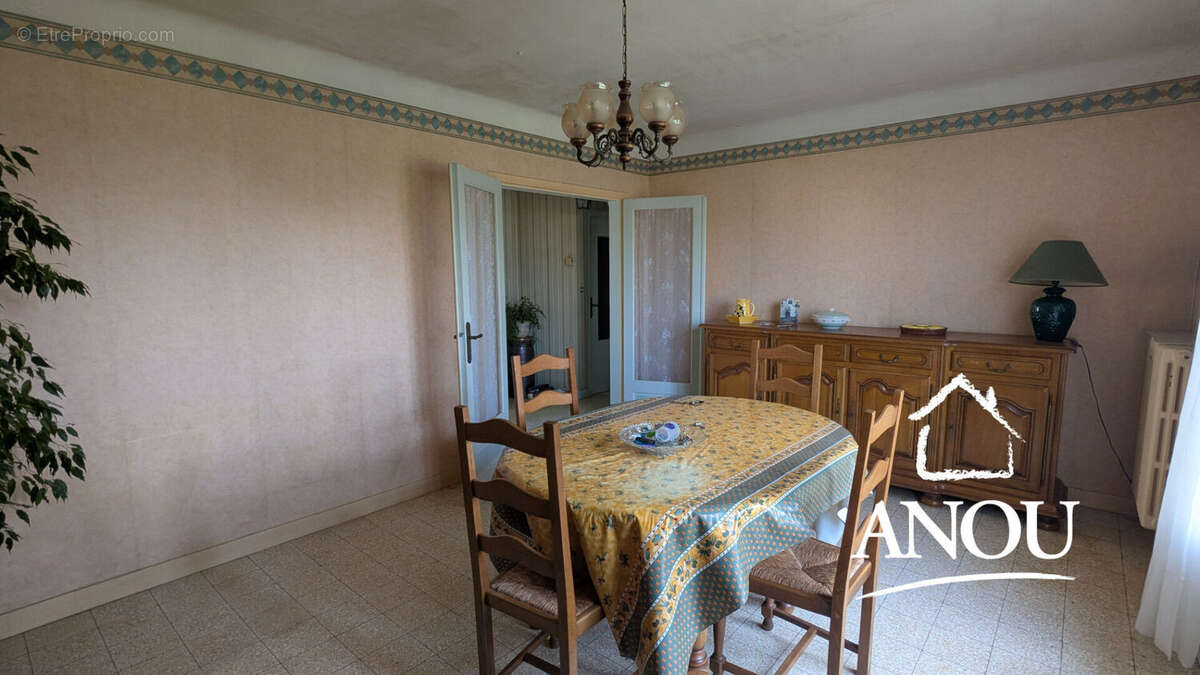 Maison à YEVRES