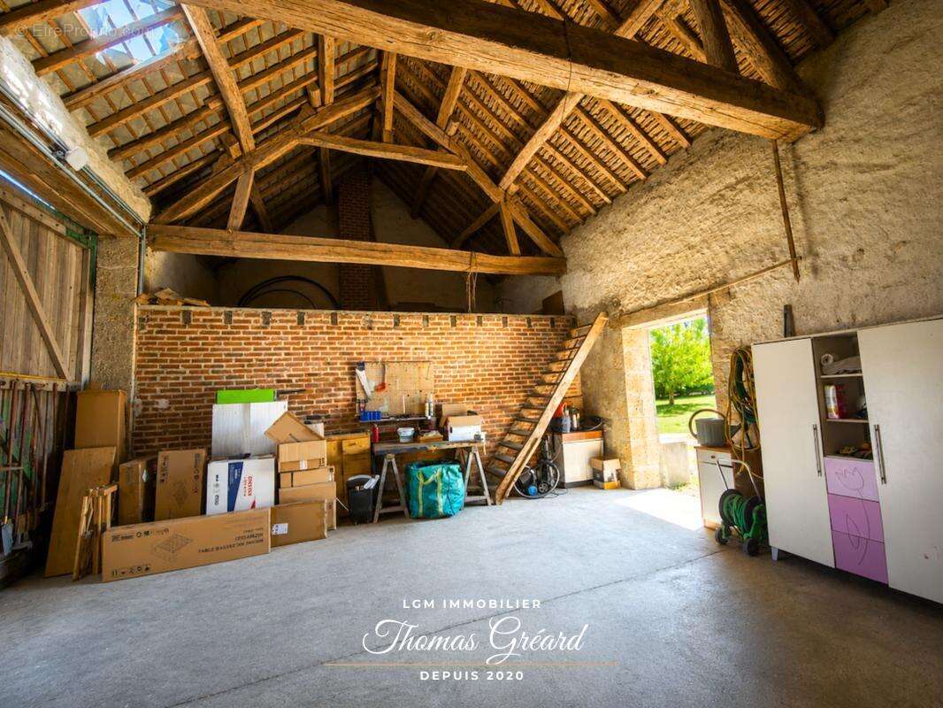 Longère rénovée 175 m² avec 4 chambres, grange et DPE B - Secteur Binas - 20 min de Châteaudun - photo 14
