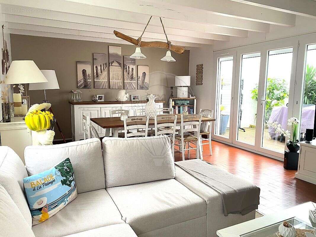 Maison à LES MATHES