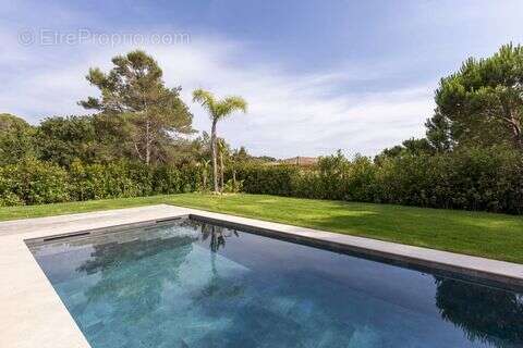 Maison 280 m² à Valbonne  - photo 2