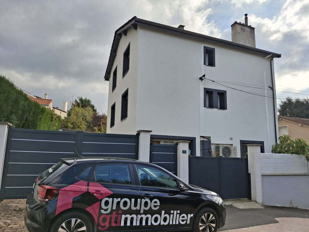 Maison à LA RICAMARIE