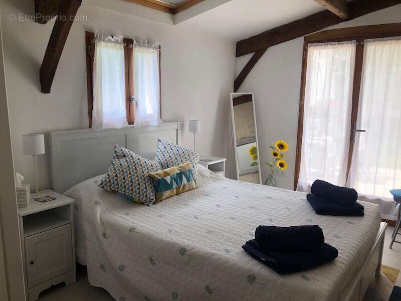 Maison à SALLES-LAVALETTE