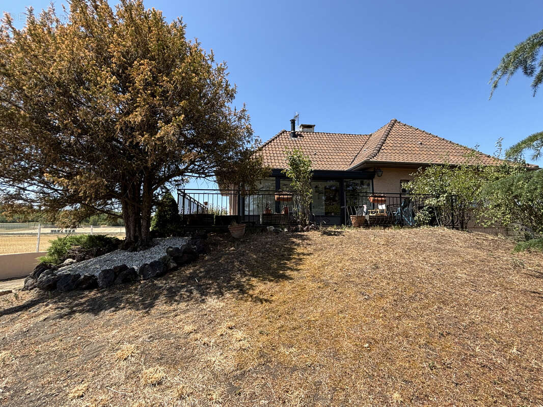 Vente maison ancienne - 3 chambres - terrain 2400m2 - les martres d'artiere 295 000 € - photo 8