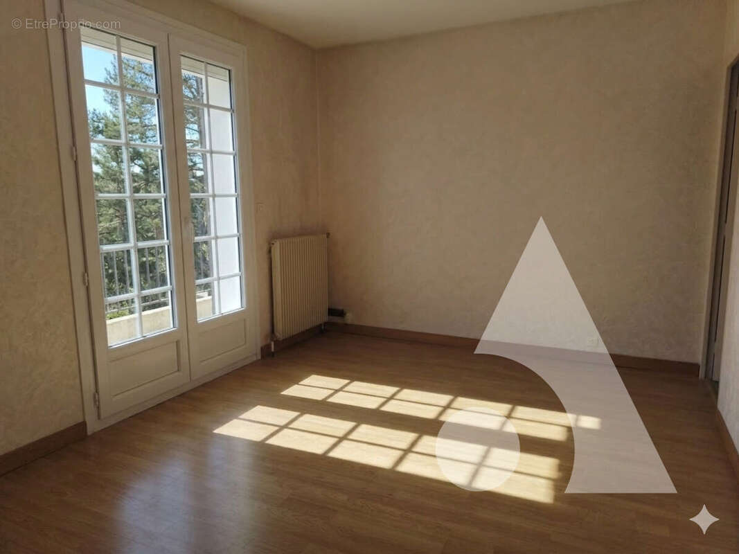 Appartement à CREPY-EN-VALOIS