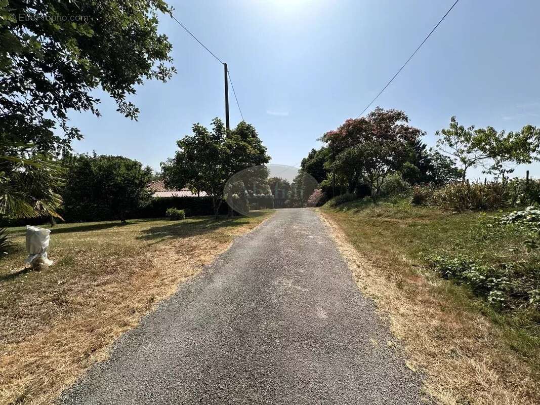 Maison à SAINTE-DODE