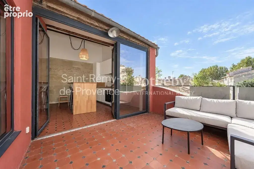 Appartement rénové avec terrasse - photo 2
