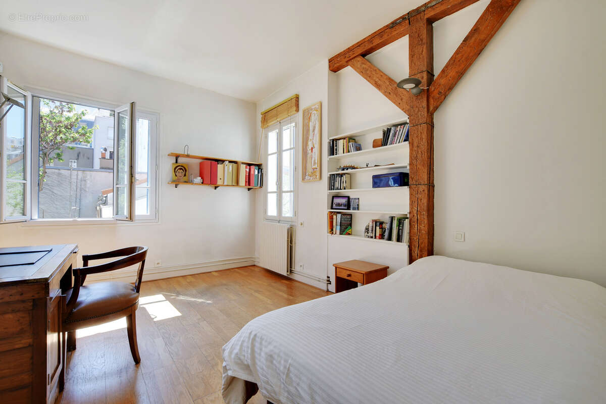 Appartement à PARIS-14E