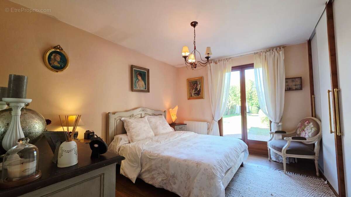 Maison  avec studio independant 165m²  6 pieces 4 chambres piscine - photo 9