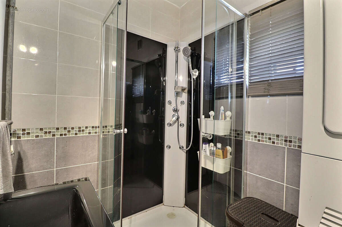 Appartement à SAINT-DENIS
