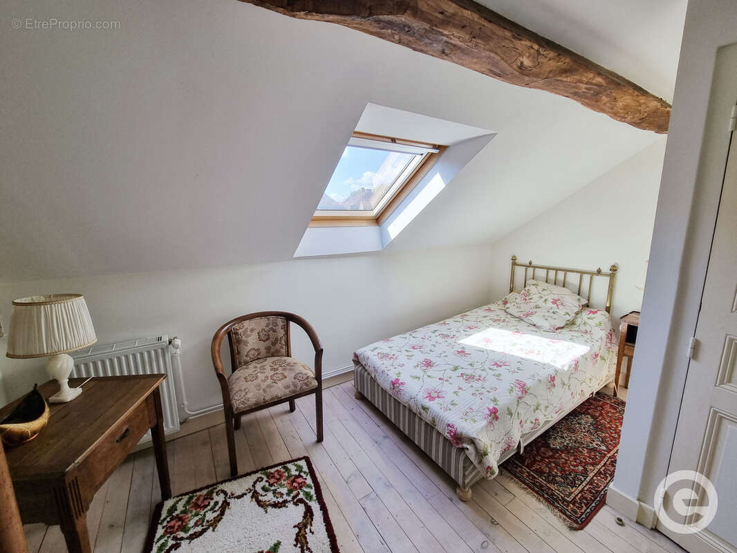 Maison à ANNAY-LA-COTE