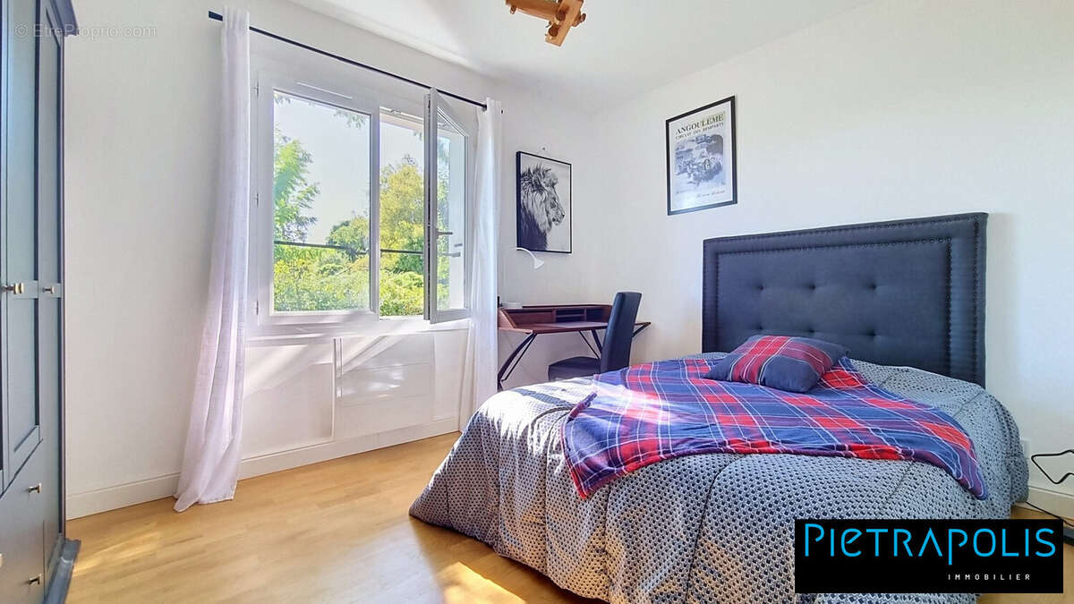 Maison 150 m² à La Boisse  - photo 7