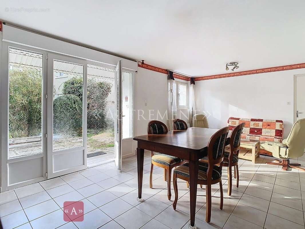 Maison à SAINT-SULPICE