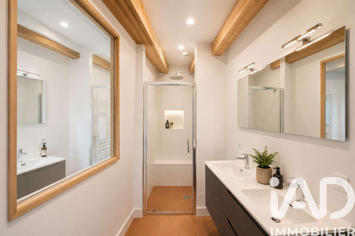 Appartement 149 m² à Romainville  - photo 8