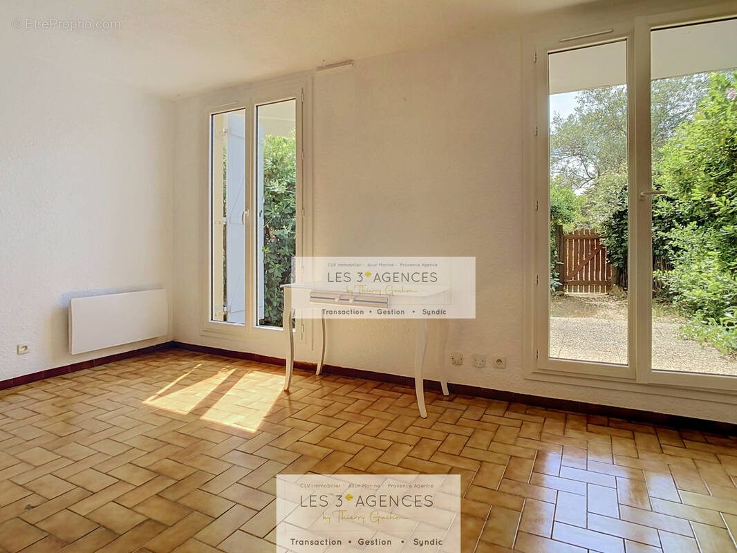 Appartement à COGOLIN