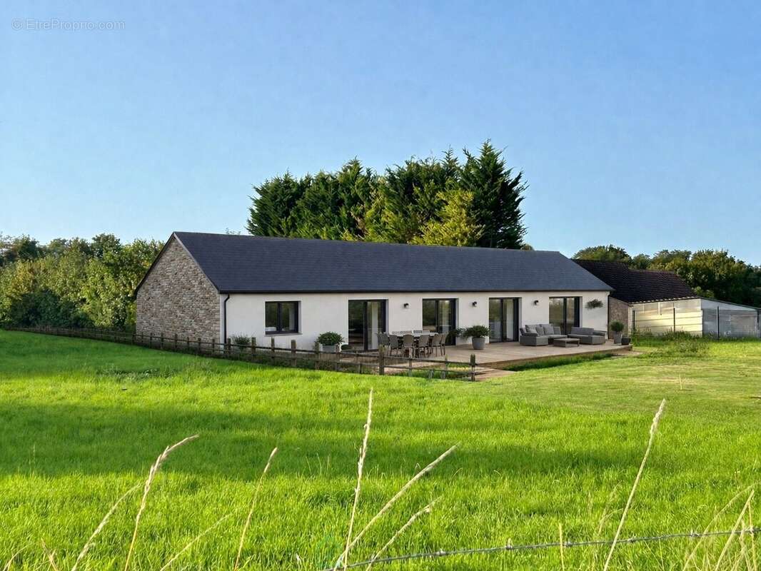 Terrain constructible hors lotissement / libre de constructeur - photo 2