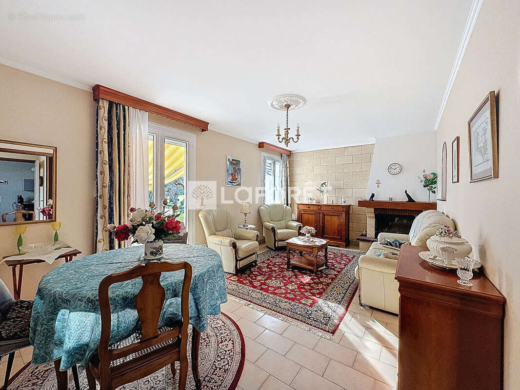 Maison à MONTBARTIER