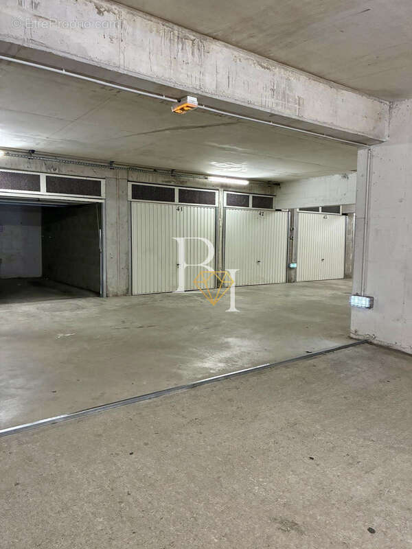 Parking à NICE