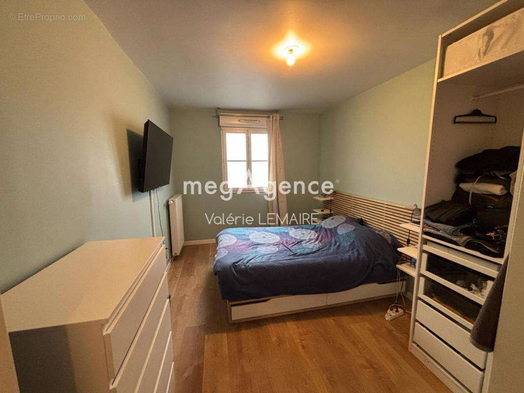 Appartement à GRISY-SUISNES