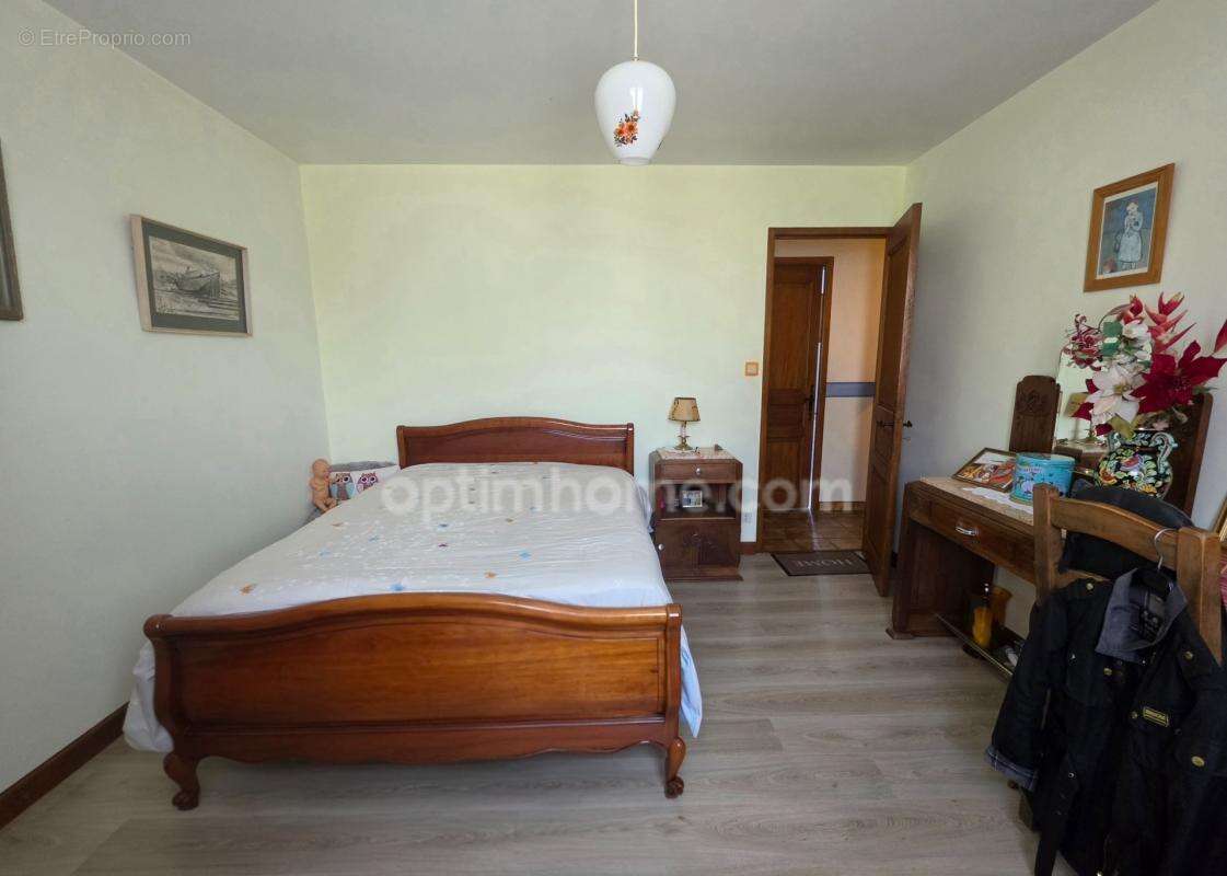 Maison 144 m² – 4 chambres – terrain 1 970 m² avec piscine – Salles 33770 - photo 6