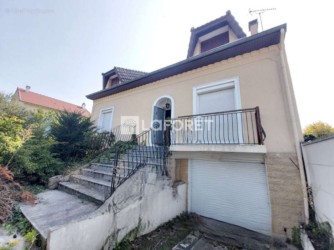 Maison à VILLEMOMBLE