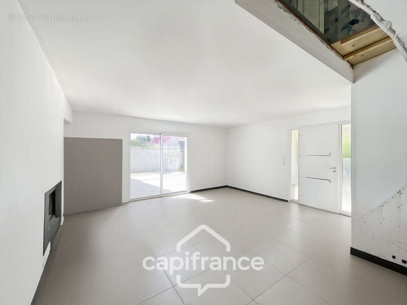 Maison à FENAY