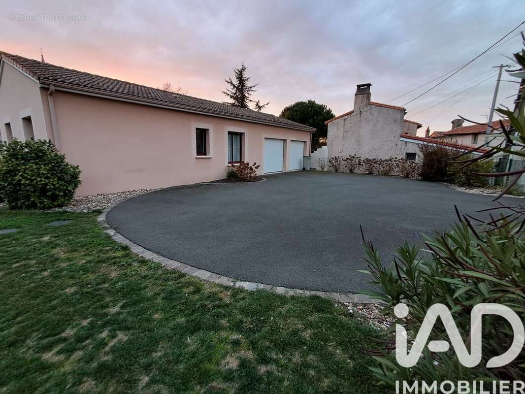 Photo 2 - Maison à GENNETON