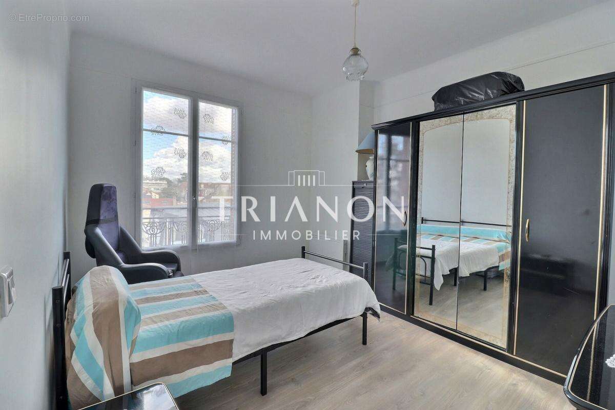 Appartement à SARTROUVILLE