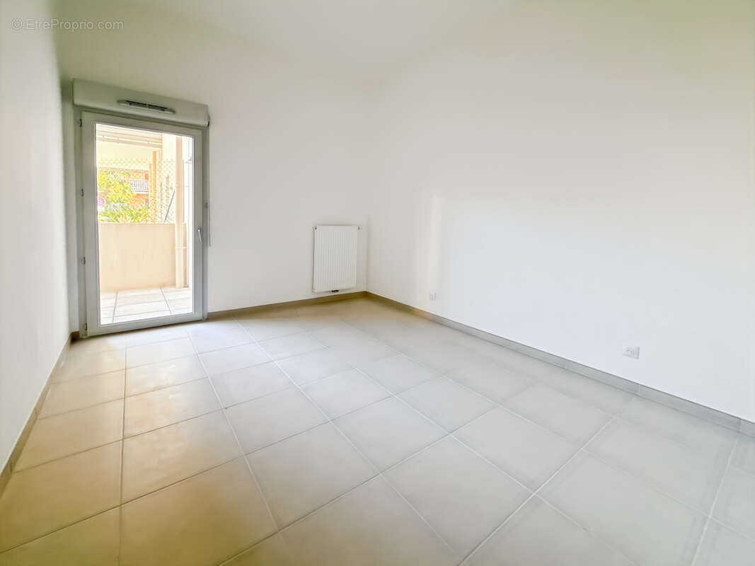 Appartement T3 avec terrasse et jardin plein sud - photo 5