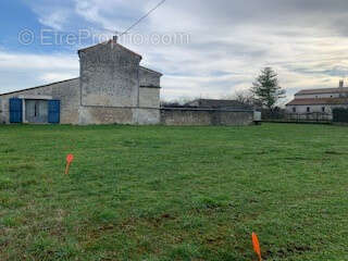 Terrain à ANGOULEME