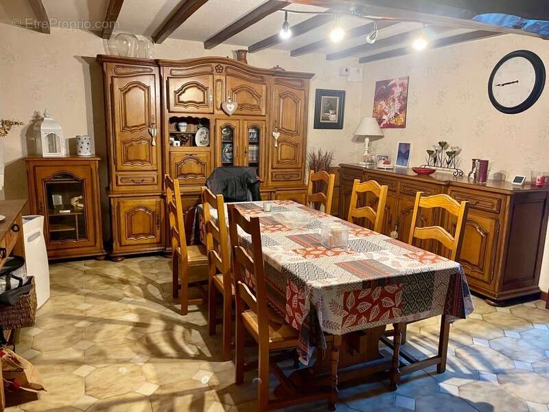 Maison à LABESSIERE-CANDEIL