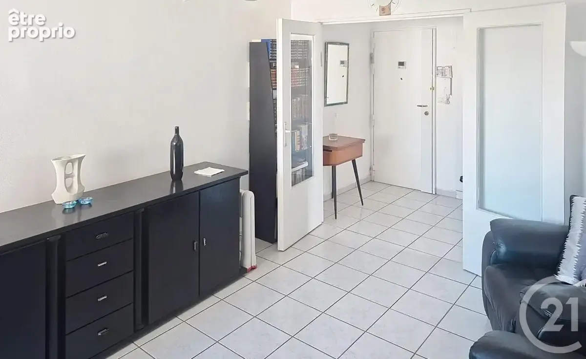 Appartement 2 pièces 41 m² à vendre à Creteil (94000) - photo 2