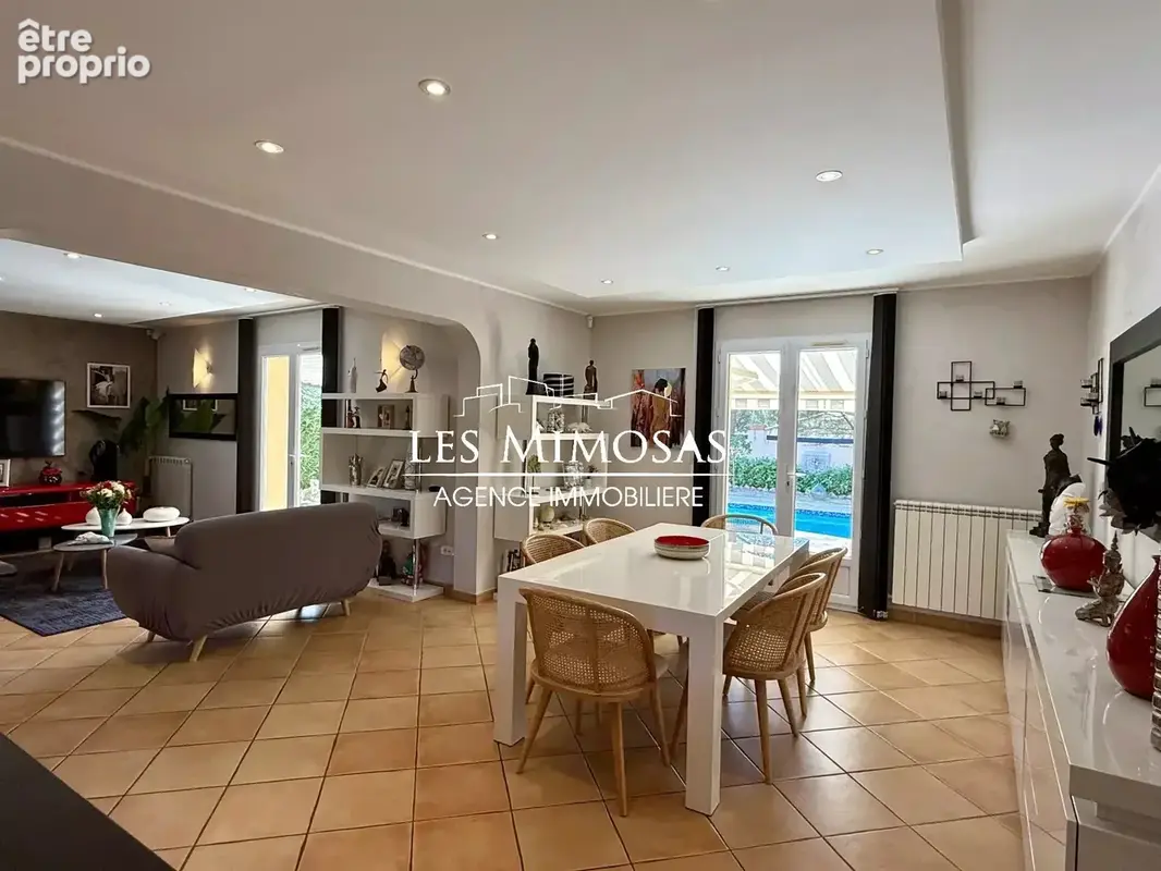 Vidauban, maison de plain-pied  – terrain 2500m² – piscine – garage - photo 14
