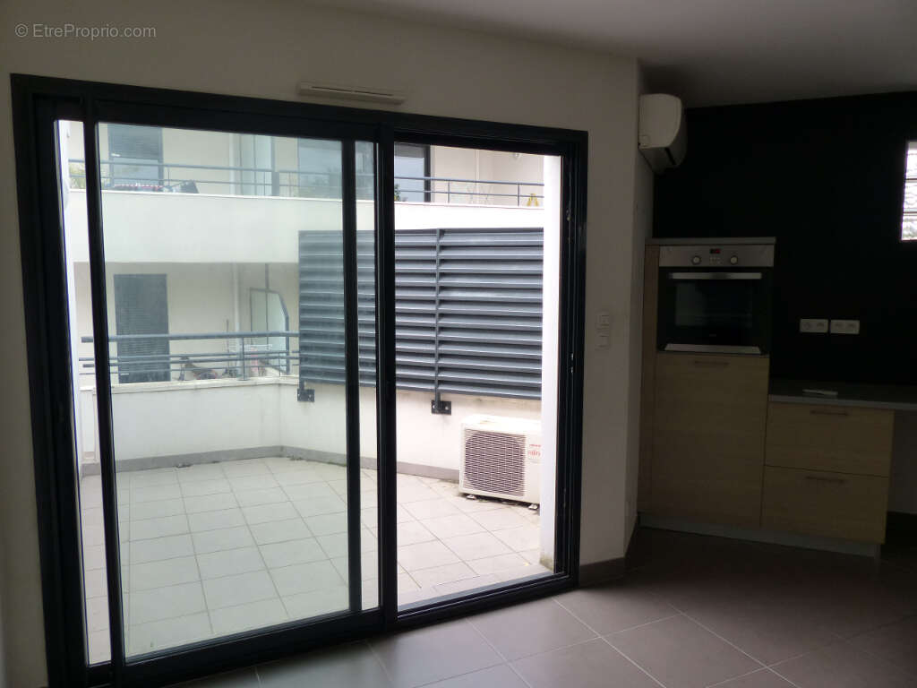 Villeneuve-les-avignon -  p2  dernier etage avec ascenseur et terrasse - photo 2