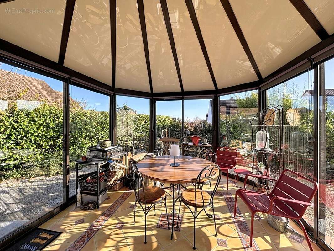 Maison à LA CHAUSSEE-SAINT-VICTOR