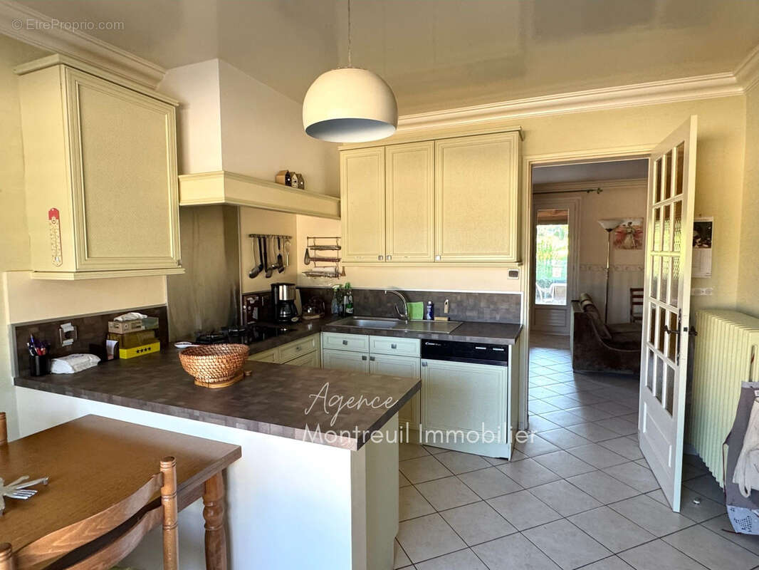 Maison à LE PUY-NOTRE-DAME