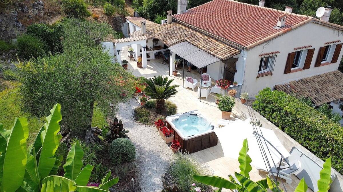 Appartement à VILLENEUVE-LOUBET