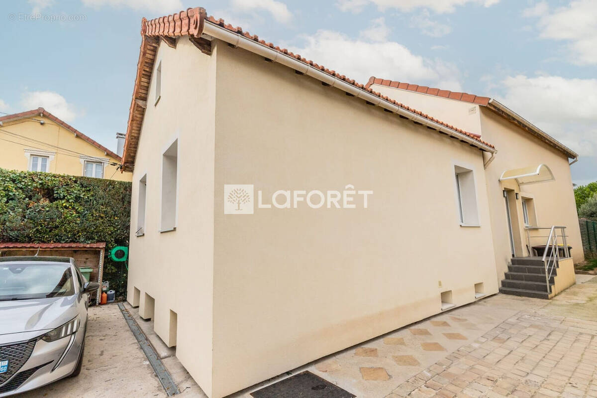 Appartement à JUVISY-SUR-ORGE