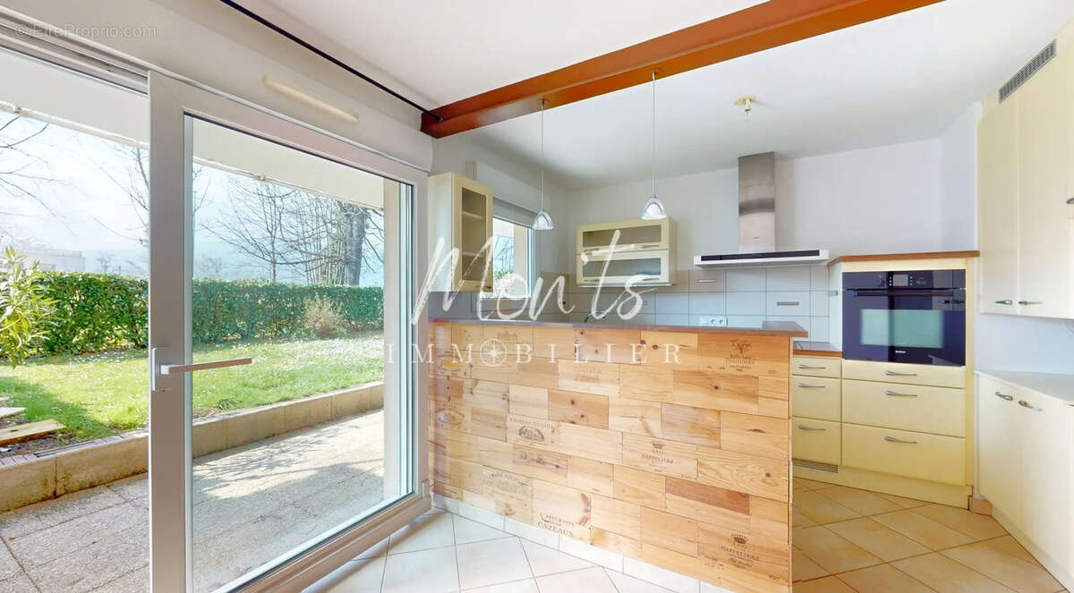 Appartement à VALLEIRY