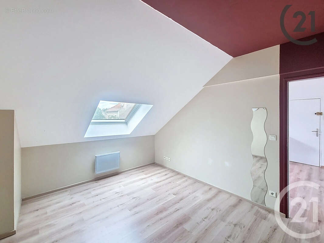 Appartement à BRIE-COMTE-ROBERT