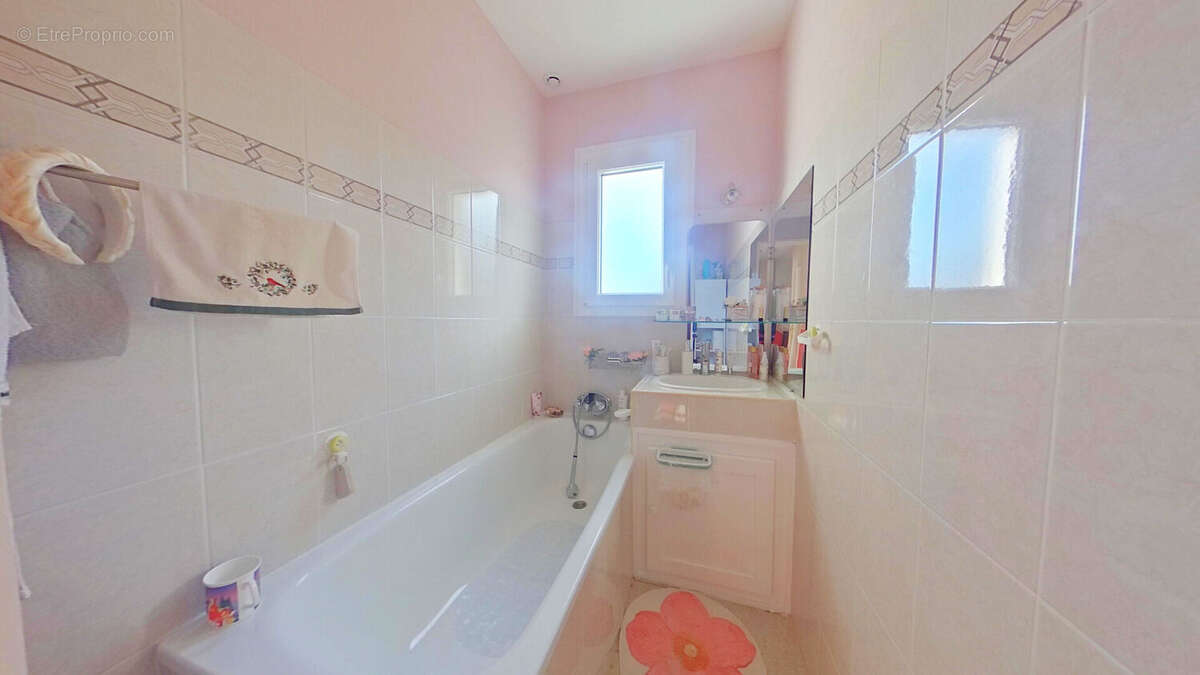 Maison à SAINT-SEBASTIEN-SUR-LOIRE