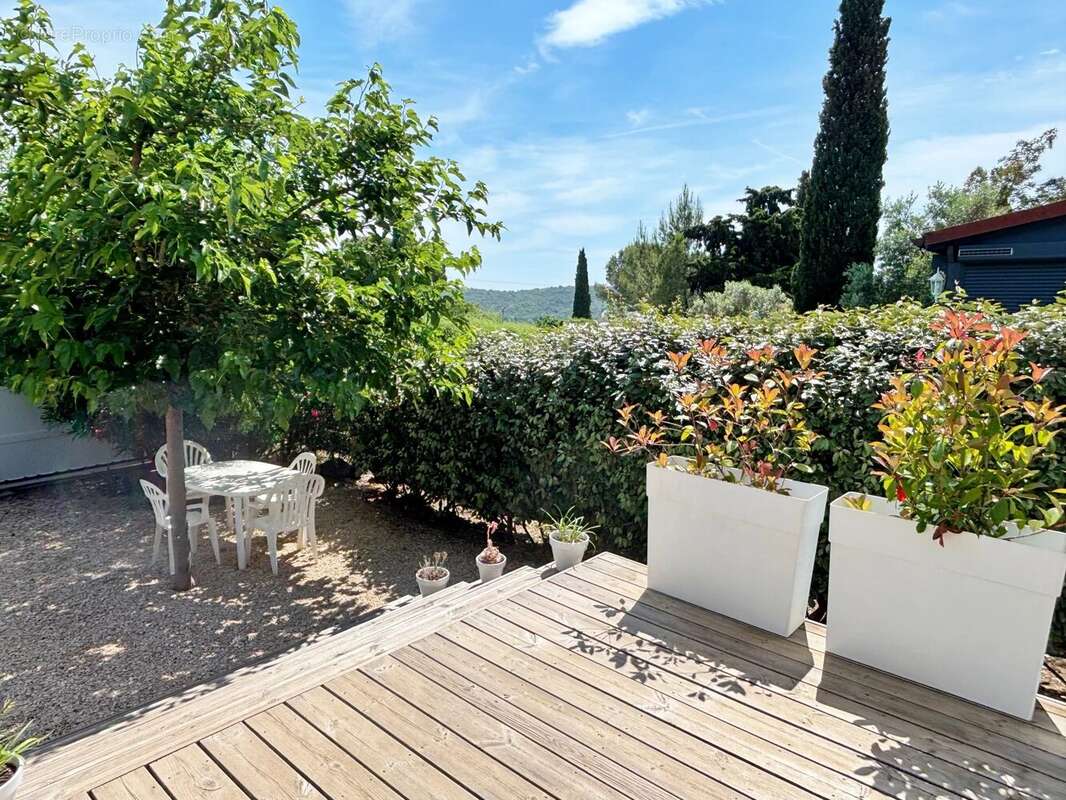 Maison à ROQUEBRUNE-SUR-ARGENS