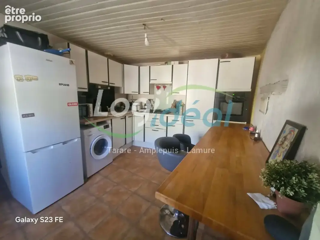 Maison de village mitoyenne de 71 m2 habitables à restaurer avec terrain. - photo 5