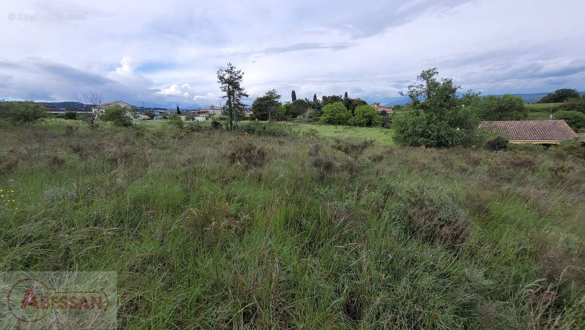 Terrain 1255 m² à Saint-Etienne-De-Fontbellon  - photo 7