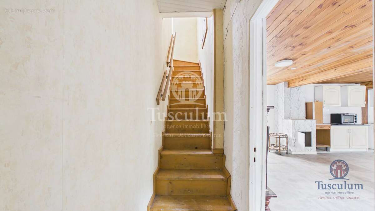 Maison divisée en deux appartements - photo 18