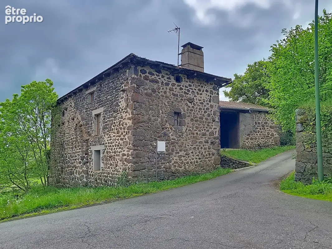 Corps de ferme a renover a sanssac l'église - photo 2